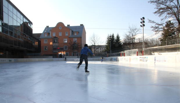 Eissportcenter Hall (Foto: Hall AG) Eissportcenter Hall (Foto: Hall AG)