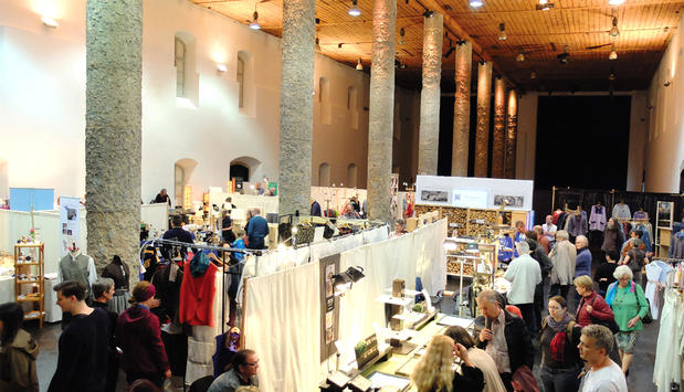 KreARTiv_Messe im Salzlager Hall KreARTiv_Messe im Salzlager Hall